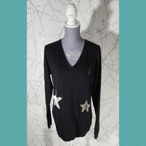 Tocco D'Oro Black Knit Stars Sequin V-Neck Sweater - Picture 2 of 5
